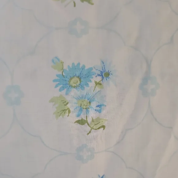 Floral Patterned Fabric - Picture 2 of 5